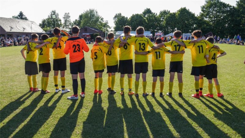 fussball mit zeltlager atmosphaere die macher des 299180h